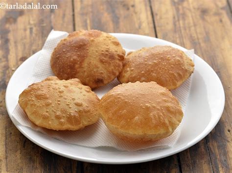 Puri Bhaji, Poori Bhaji, Aloo Puri Bhaji Recipe