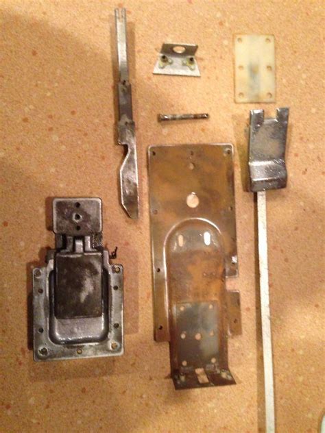 Purchase CESSNA 150 L/H DOOR LATCH, HANDLE ASSEMBLY, 1973 Cessna 150 in ...