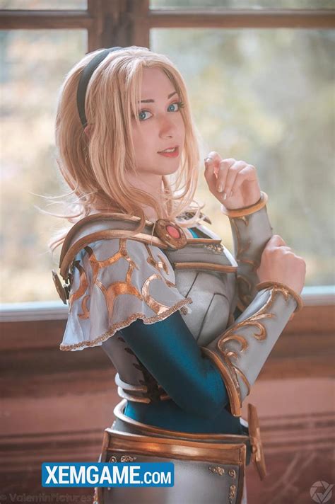 Đến với cosplay Lux trong sáng như nắng mai