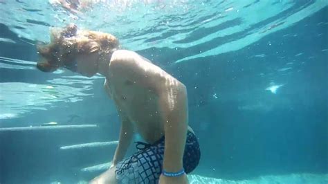 JB O'Neill's underwater fart | MicBergsma - YouTube