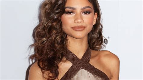 17 Celebs You Didn’t Know Have Insanely Pretty Curly Hair – SheKnows