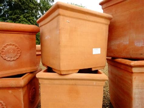 Handmade Italian Square Terracotta Pot With Feet - Watling Reclamation