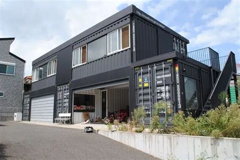 Container Garage House - Japan