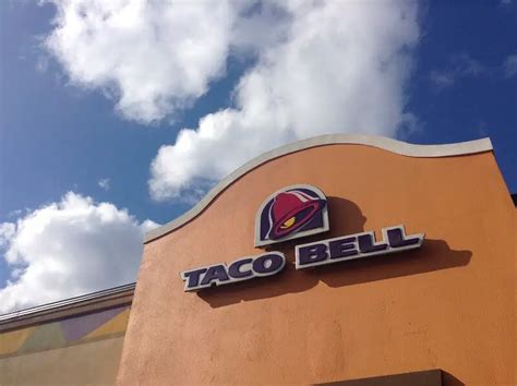 Taco Bell Holiday Hours - Open or Closed? - Growing Savings