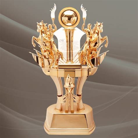 Custom Corporate Trophies: Personalized & Unique Trophy Designs