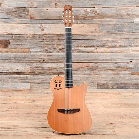 Godin Multiac Nylon SA Natural 1993 – Chicago Music Exchange