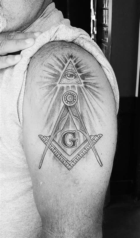 Masonic Tattoos Freemasonry, Freemason Tattoo, Geometric Tattoo, Triangle Tattoo, Deathly ...