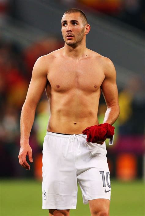 Karim Benzema - this picture leaves me speechless. WOW. | Soccer guys ...