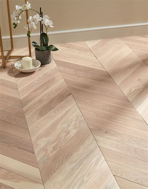 Park Avenue Chevron Frosted Oak Brushed & Oiled Solid Wood Flooring ...