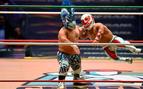 Meet Microman, the pint sized wrestler leading a 'lucha libre ...