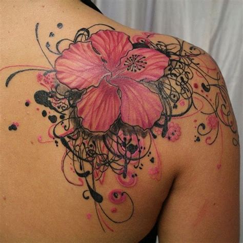 abstract flower tattoo | Dövmeli kadın, Sırt dövmesi kadınları ...