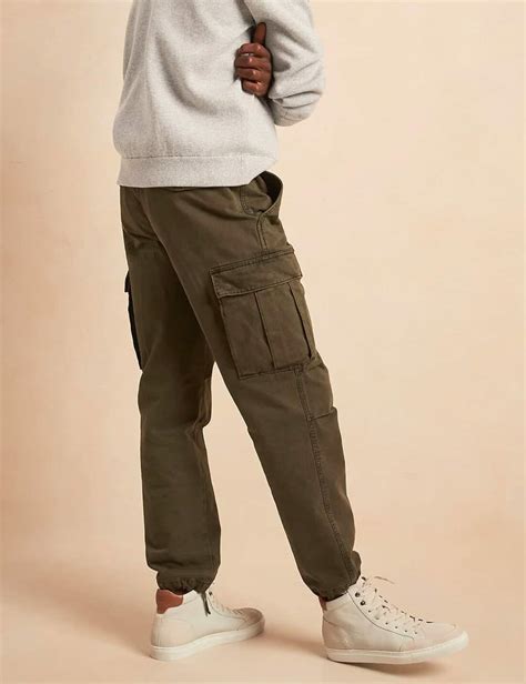 Men’s Cargo Pants Outfit Inspiration: 18 Stylish Looks For 2024