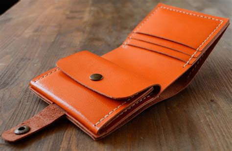 Genuine Leather Wallet Tutorial ~ DIY Tutorial Ideas!