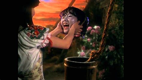 Art Horror: HAUSU - YouTube