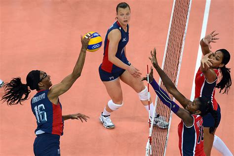 The US women's Olympic volleyball team is using a wearable by VERT to ...