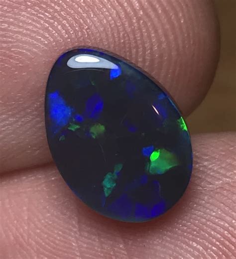 3.93ct Lightning Ridge Black Opal LRS128