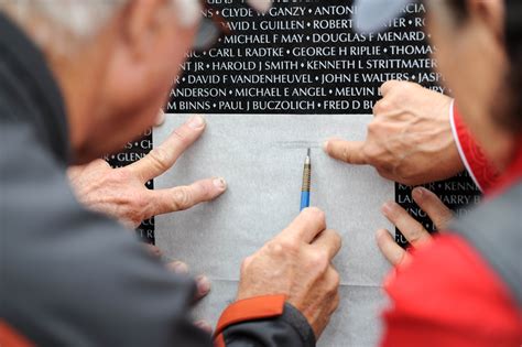 Tupelo unveils Vietnam Veterans Memorial Wall replica > Columbus Air ...