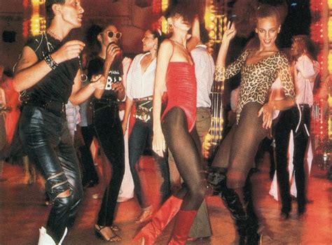70s Disco Fashion: Disco Clothes, Outfits for Girls