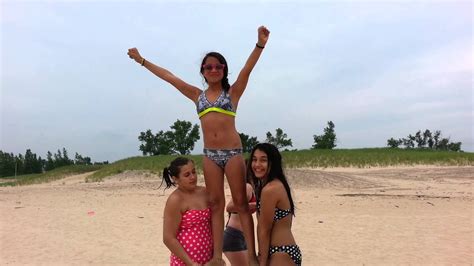 CHEER STUNT AT BEACH - YouTube