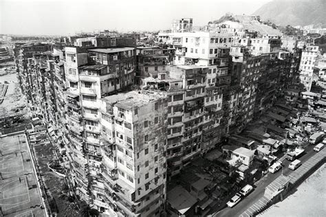 Kowloon walled city looking absolutely horrific | Kowloon walled city, Walled city, Kowloon
