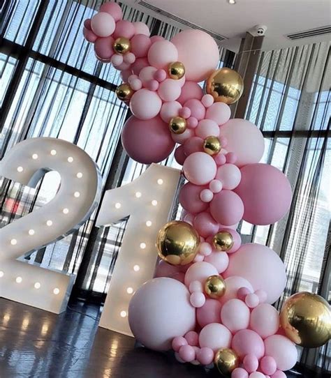 How would u rate this balloon arch set up to back up a number, Rate from 1-10?😍 1 is poor, 10 is ...