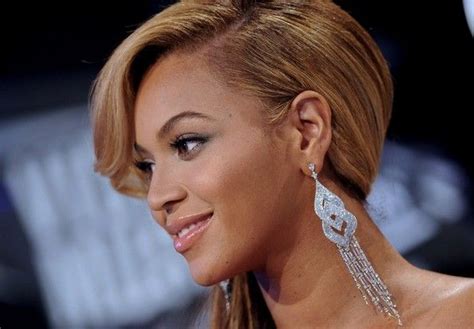 Beyonce Knowles Photostream | Tassel earrings, Diamond, Beyonce knowles