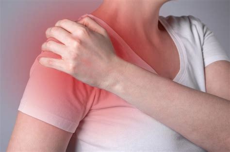 12 Significant Causes Of Your Uncomfortable Shoulder Pain