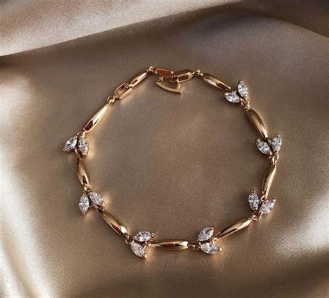 Pin by Sukanya Rakesh on Jewelry | Gold bracelet for girl, Diamond ...