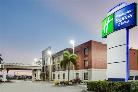 HOLIDAY INN EXPRESS CLEWISTON $82 ($̶1̶0̶6̶) - Updated 2020 Prices & Hotel Reviews - FL ...