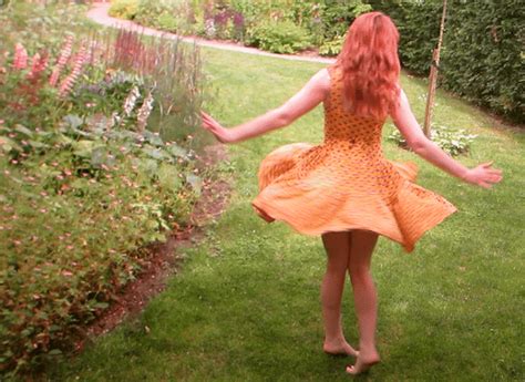 Happy things: Twirling summer dresses - Magical Daydream