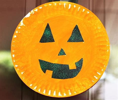 Paper Plate Pumpkin Craft {So Easy!} - Thriving Home