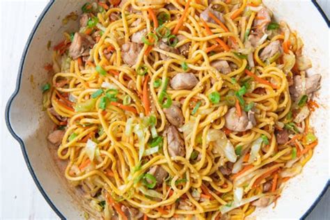 Best Chicken Chow Mein Recipe - How To Make Chicken Chow Mein