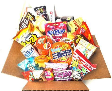 Deluxe Asian Snack Box 20 Count Variety Assortment of Japanese Candy ...