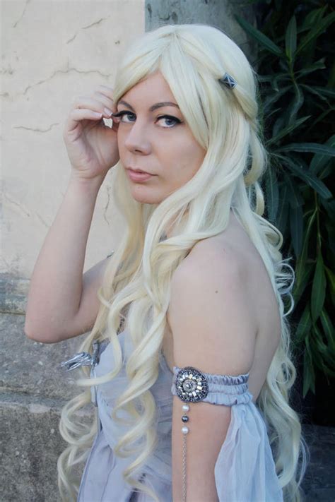 Daenerys Targaryen Cosplay by Phadme on DeviantArt