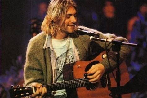 Venden en 6 mdd guitarra con la que Kurt Cobain tocó en el MTV Unplugged de 1993