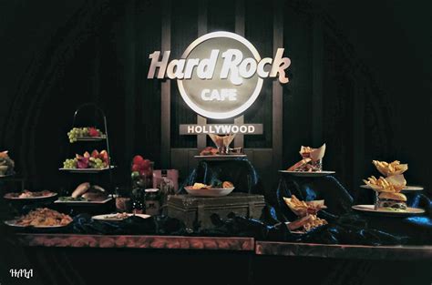 Hard Rock Cafe Hollywood - Horsing Around In LAHorsing Around In LA