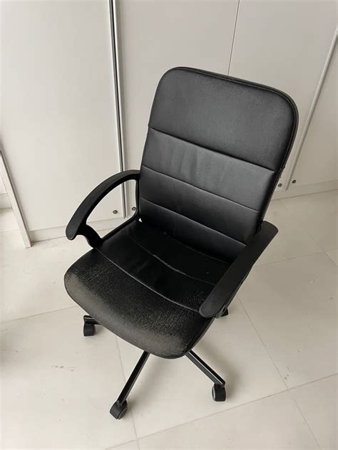 IKEA Office Swivel Chair adjustable with wheels, Furniture & Home ...