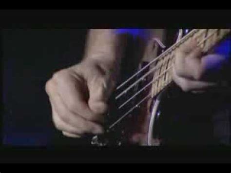 Geddy Lee Amazing Bass Solo - YouTube