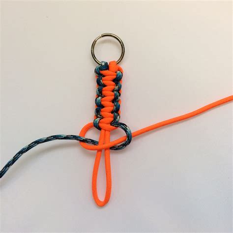 Paracord Keychain : 4 Steps - Instructables