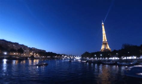 Paris Seine GIF - Find & Share on GIPHY