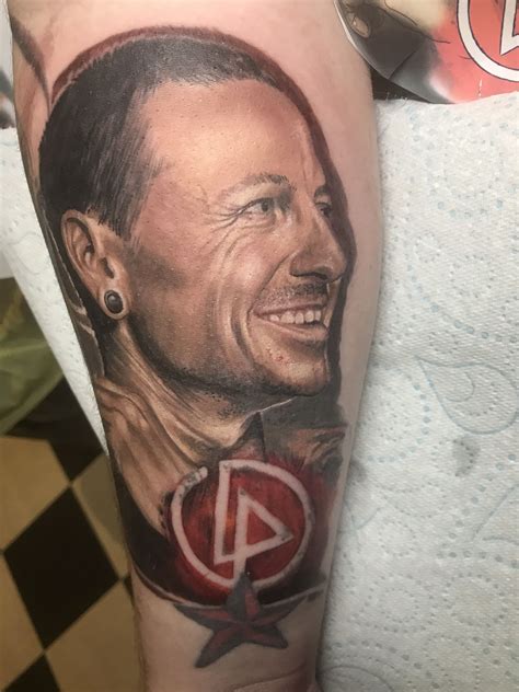 Linkin Park - Chester Bennington tribute tattoo | Tribute tattoos, Famous portraits, Portrait tattoo