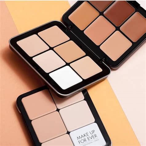 Nuove palette viso Ultra HD Invisible Cover Cream Foundation Palette Make Up ForEver ...