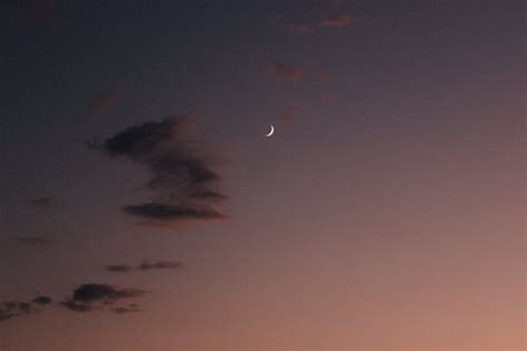 Crescent Moon and Clouds on the Night Sky · Free Stock Photo