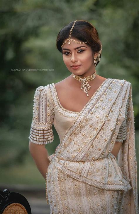 Modern Kandyan Bride | Indian bridal fashion, Saree designs party wear, Bride reception dresses