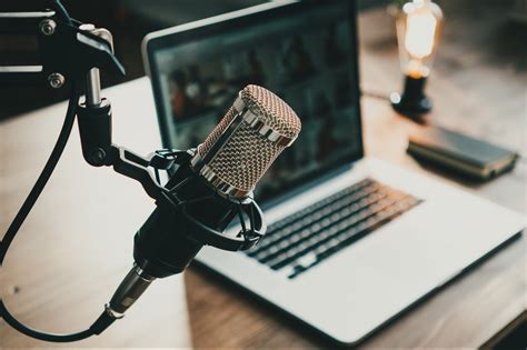 4 Methods Podcasters Can Use to Keep Up With Industry Trends