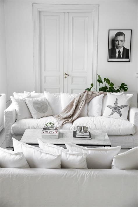 The Simple Yet Breath-Taking Beauty of a Scandinavian White Haven - Decoholic