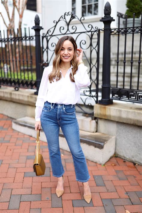 How To Wear Cropped Flare Jeans At The Office Glamour | eduaspirant.com