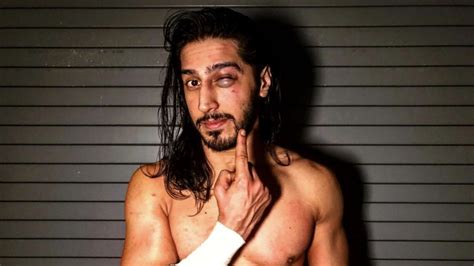 Mustafa Ali Returns From Injury At WWE Live Event