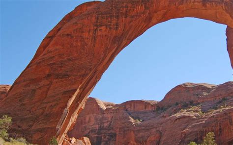 Lake Powell Hiking Trails | Utah.com