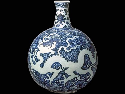 Dragon Porcelain Flask, Ming Dynasty (circa 1425-1435), with cobalt blue underglaze | Christmas ...